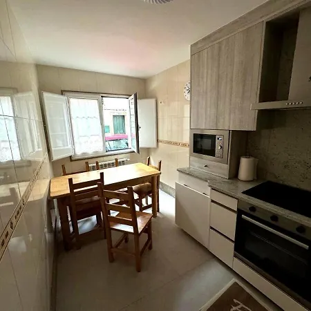 House 10 Minutes From The Cathedral Semesterbostad Santiago de Compostela